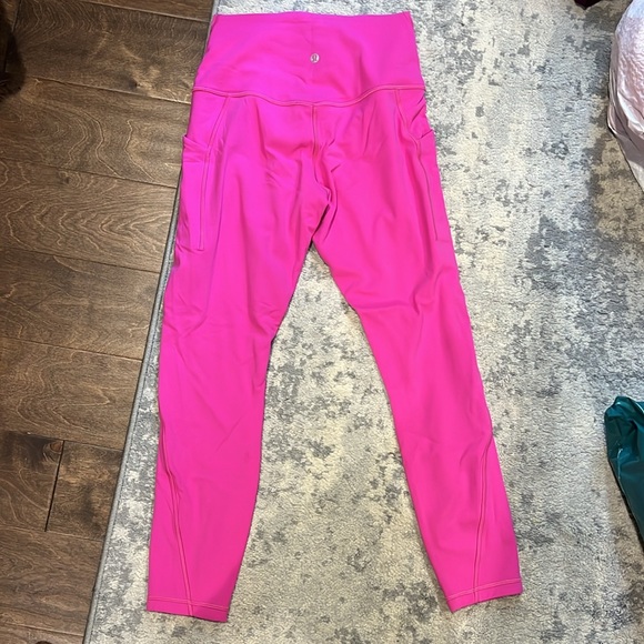 Lululemon Leggings size 8 - Picture 2 of 2
